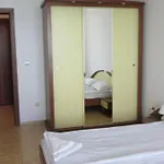 Apartament Manastira Vlas Święty Włas
